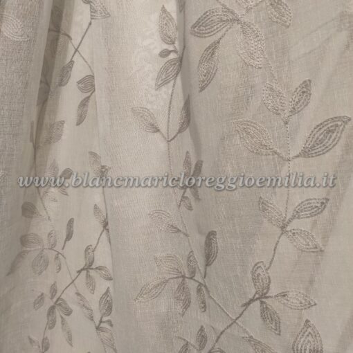 Tenda ricamata Blanc Mariclo Spring Time Collection 150x290 cm Grigio