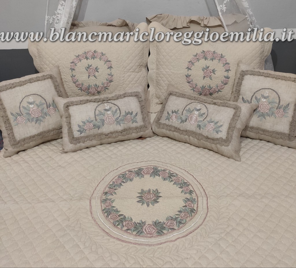 Blanc Mariclo Cuscino in lino con balze e scritta ricamata Good Night 30x50