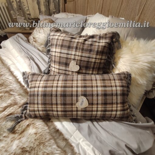 Cuscino Tartan marrone Blanc Mariclo con frange grigie 45x45 cm